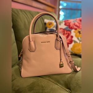 Michael Kors Mercer patent leather large dome messenger in ballet pink